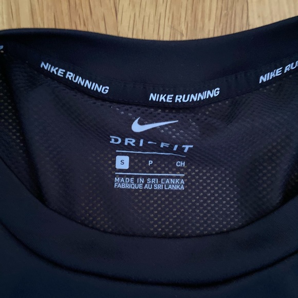 Top Nike - Picture 3 of 4